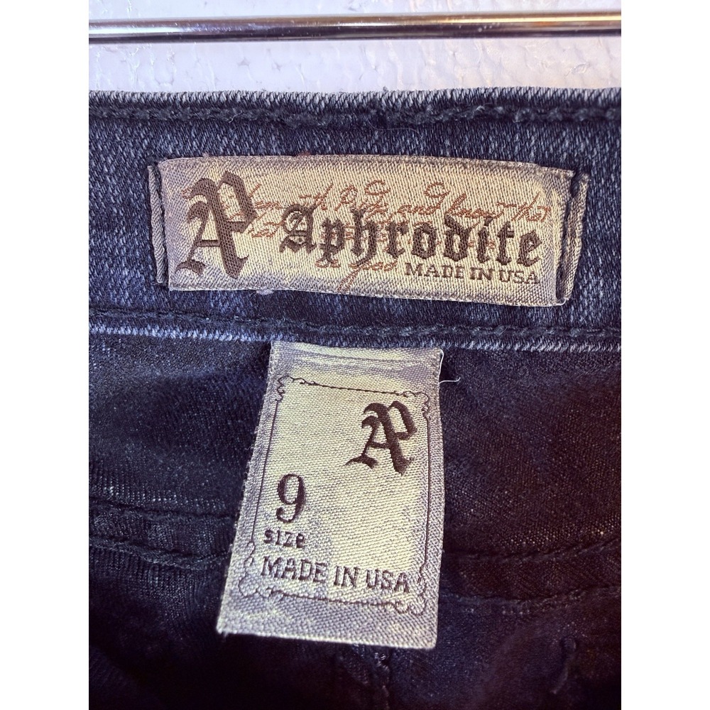 Aphrodite Women's Jeans Juniors Size 9 Blue 30x31 Dark Wash Distressed Made USA - Picture 6 of 9